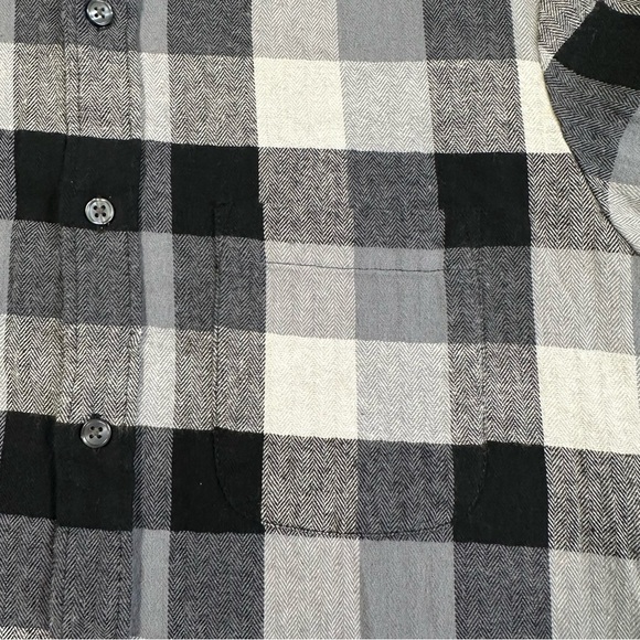 Club Room Men’s Buffalo Buttom Down Flannel Shirt Color Gray Size M Plaid - Picture 8 of 12